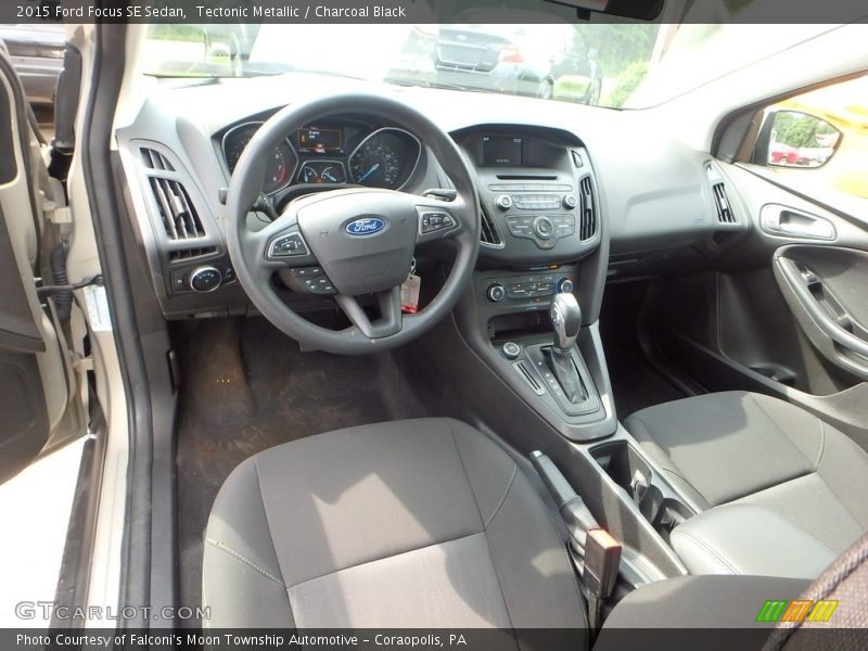 Tectonic Metallic / Charcoal Black 2015 Ford Focus SE Sedan