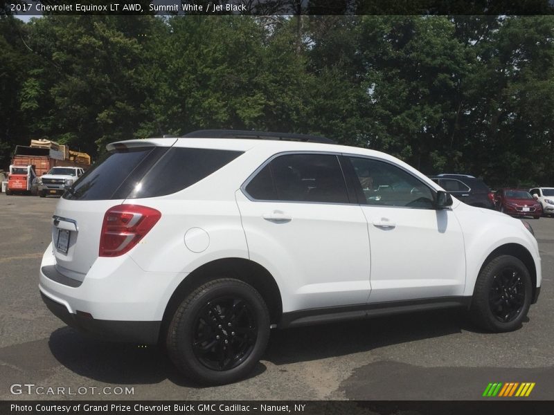 Summit White / Jet Black 2017 Chevrolet Equinox LT AWD
