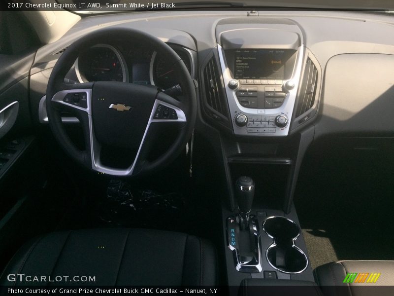 Summit White / Jet Black 2017 Chevrolet Equinox LT AWD