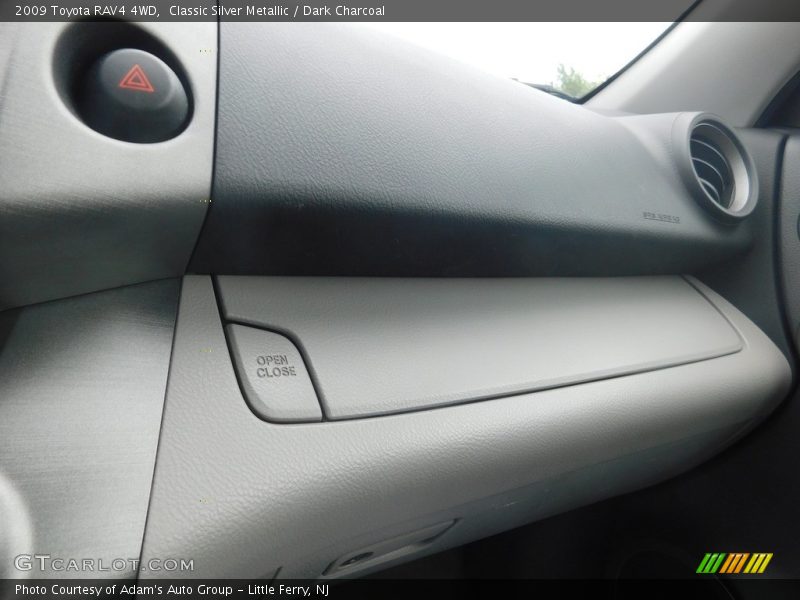 Classic Silver Metallic / Dark Charcoal 2009 Toyota RAV4 4WD