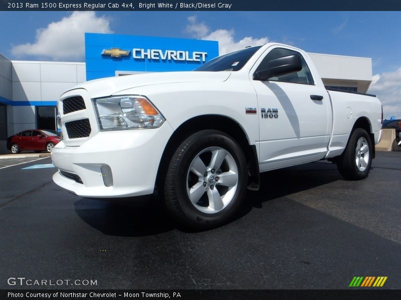 Bright White / Black/Diesel Gray 2013 Ram 1500 Express Regular Cab 4x4