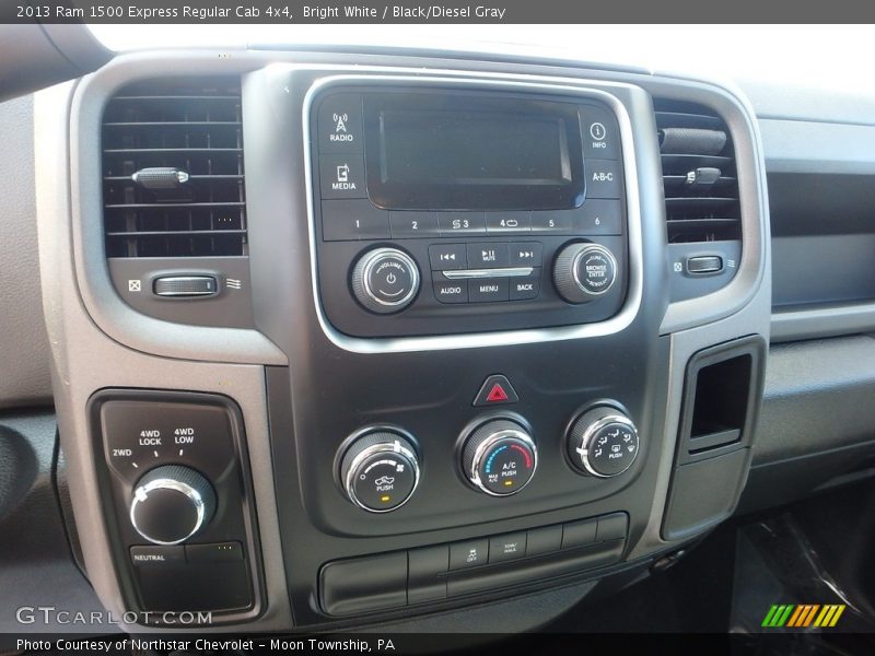 Bright White / Black/Diesel Gray 2013 Ram 1500 Express Regular Cab 4x4