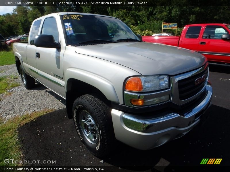 Silver Birch Metallic / Dark Pewter 2005 GMC Sierra 2500HD SLE Extended Cab 4x4