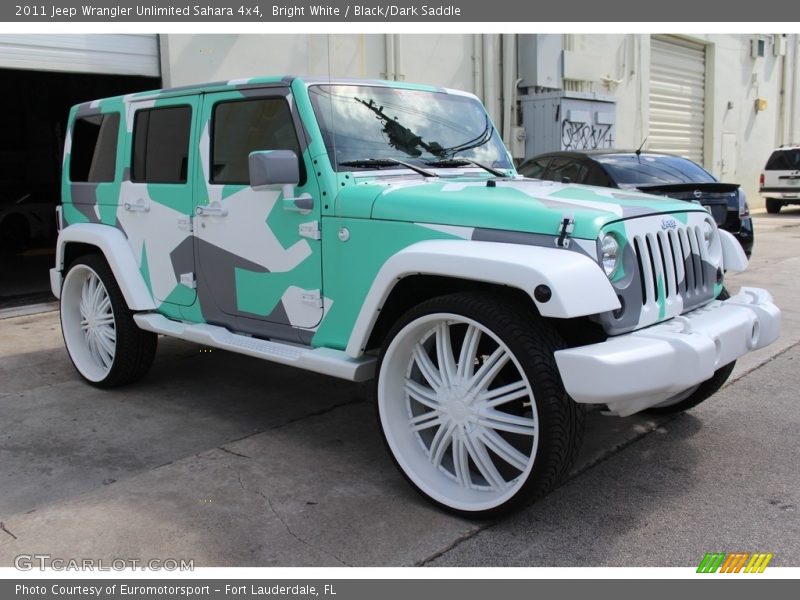 Bright White / Black/Dark Saddle 2011 Jeep Wrangler Unlimited Sahara 4x4