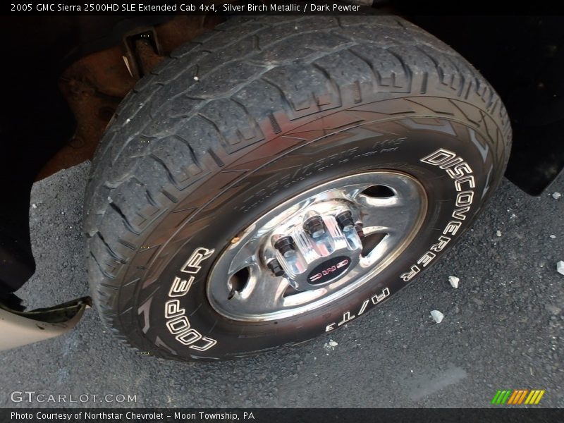 Silver Birch Metallic / Dark Pewter 2005 GMC Sierra 2500HD SLE Extended Cab 4x4
