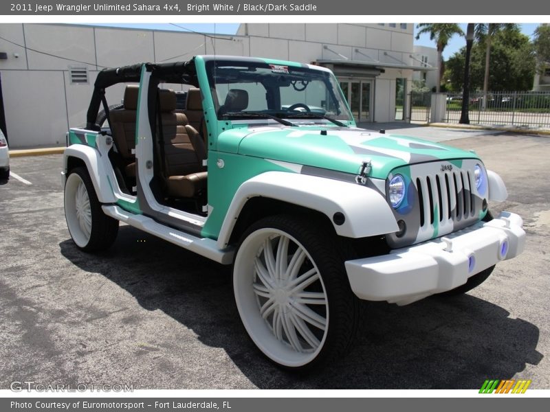 Bright White / Black/Dark Saddle 2011 Jeep Wrangler Unlimited Sahara 4x4