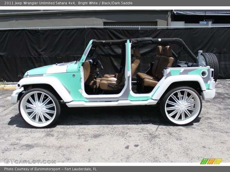 Bright White / Black/Dark Saddle 2011 Jeep Wrangler Unlimited Sahara 4x4