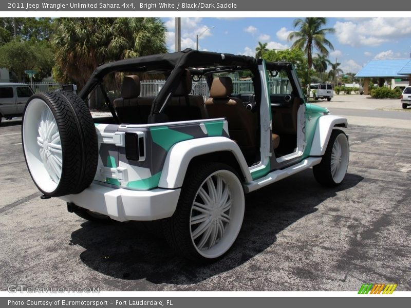 Bright White / Black/Dark Saddle 2011 Jeep Wrangler Unlimited Sahara 4x4