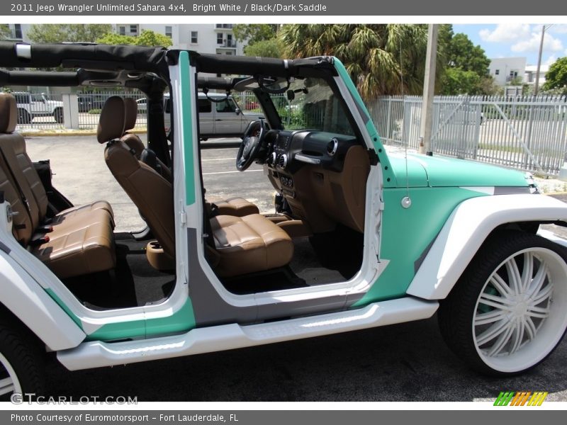 Bright White / Black/Dark Saddle 2011 Jeep Wrangler Unlimited Sahara 4x4