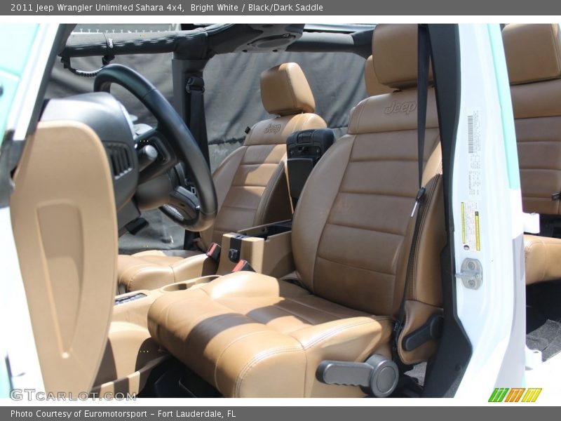 Bright White / Black/Dark Saddle 2011 Jeep Wrangler Unlimited Sahara 4x4