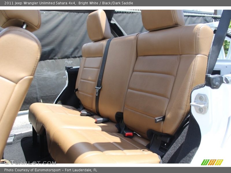 Bright White / Black/Dark Saddle 2011 Jeep Wrangler Unlimited Sahara 4x4