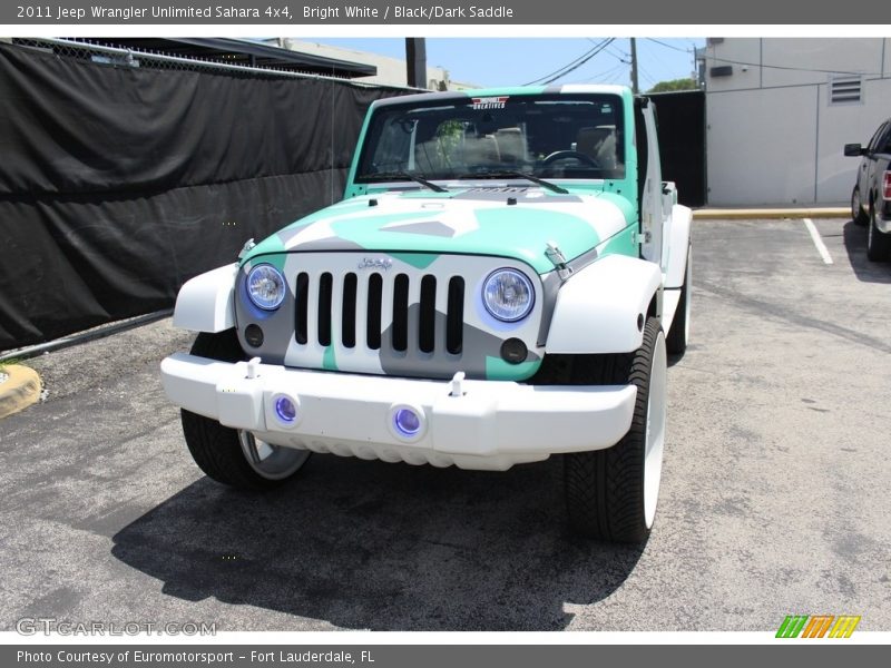 Bright White / Black/Dark Saddle 2011 Jeep Wrangler Unlimited Sahara 4x4