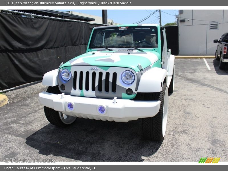 Bright White / Black/Dark Saddle 2011 Jeep Wrangler Unlimited Sahara 4x4