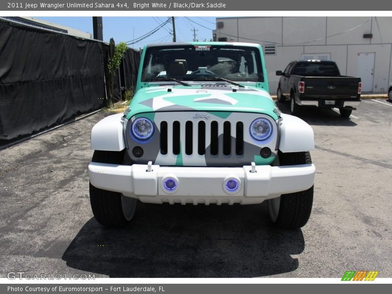 Bright White / Black/Dark Saddle 2011 Jeep Wrangler Unlimited Sahara 4x4