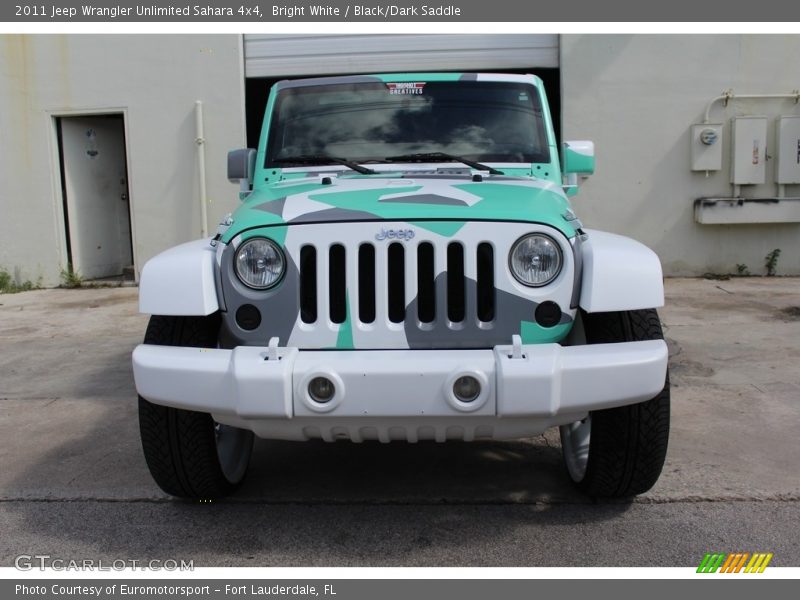 Bright White / Black/Dark Saddle 2011 Jeep Wrangler Unlimited Sahara 4x4