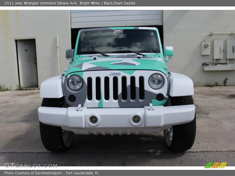 Bright White / Black/Dark Saddle 2011 Jeep Wrangler Unlimited Sahara 4x4