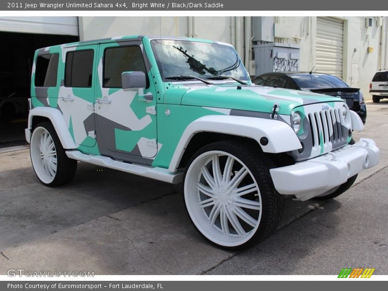 Bright White / Black/Dark Saddle 2011 Jeep Wrangler Unlimited Sahara 4x4