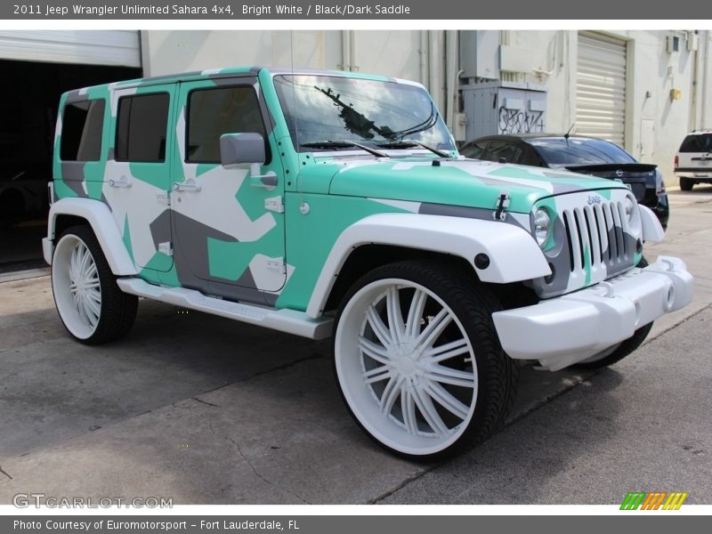 Bright White / Black/Dark Saddle 2011 Jeep Wrangler Unlimited Sahara 4x4