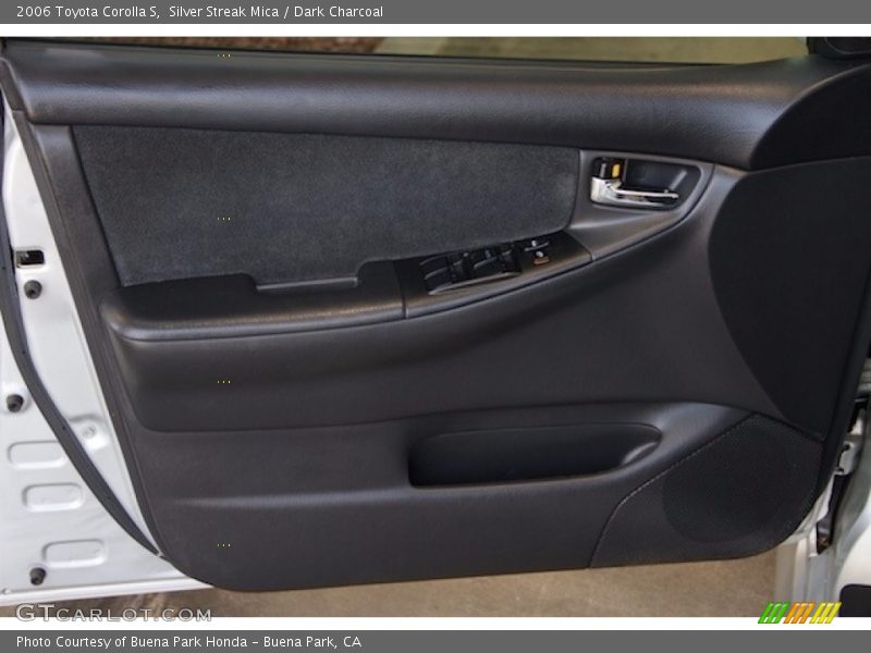 Silver Streak Mica / Dark Charcoal 2006 Toyota Corolla S