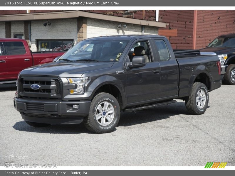 Magnetic / Medium Earth Gray 2016 Ford F150 XL SuperCab 4x4