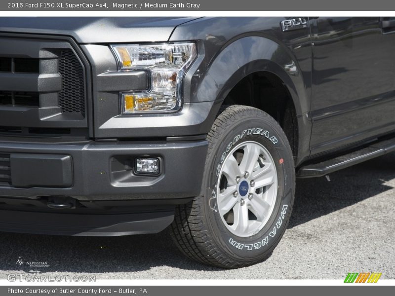 Magnetic / Medium Earth Gray 2016 Ford F150 XL SuperCab 4x4