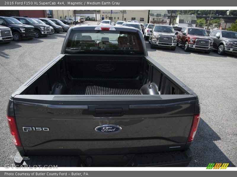 Magnetic / Medium Earth Gray 2016 Ford F150 XL SuperCab 4x4