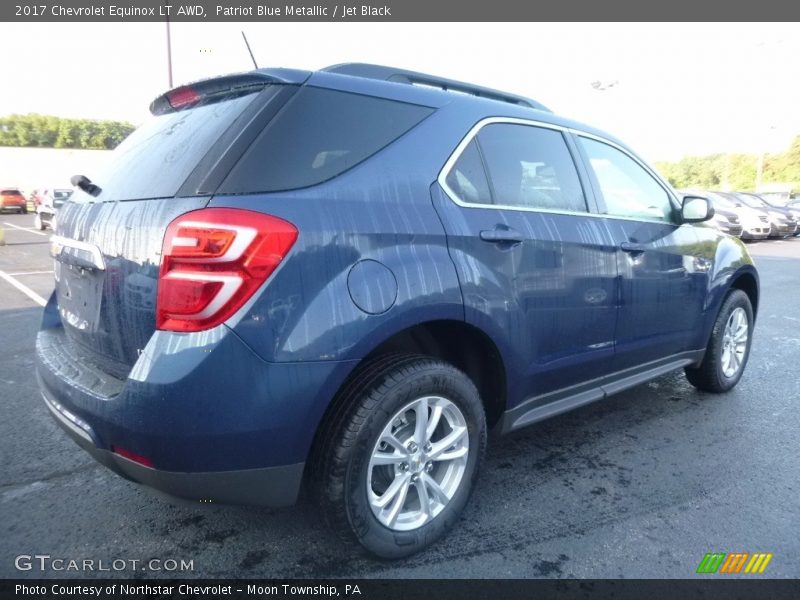 Patriot Blue Metallic / Jet Black 2017 Chevrolet Equinox LT AWD