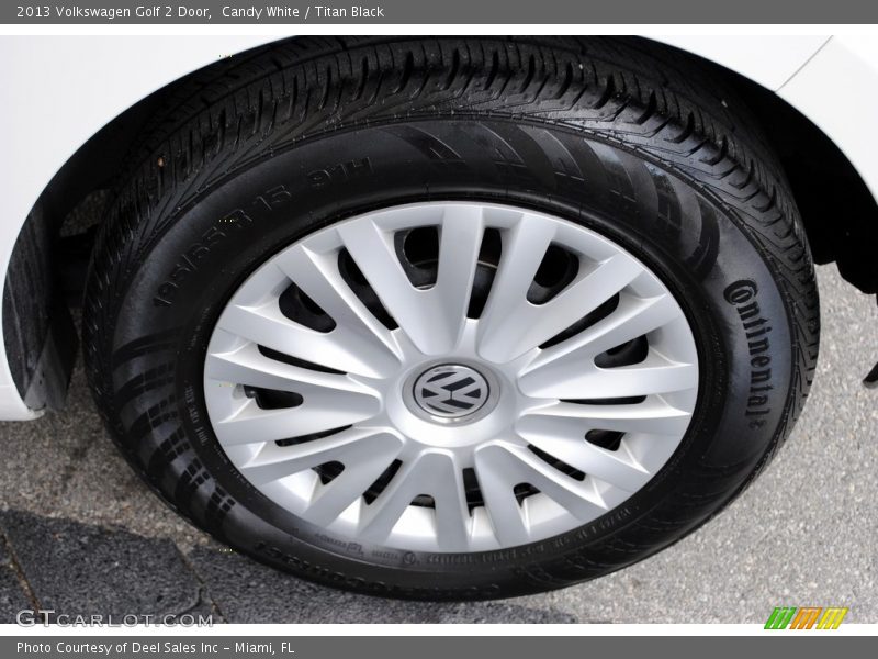 Candy White / Titan Black 2013 Volkswagen Golf 2 Door