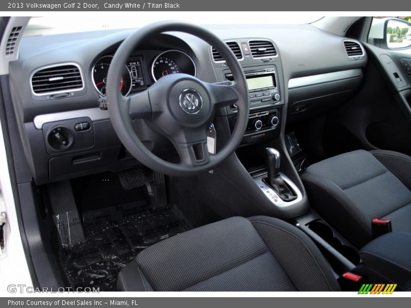 Candy White / Titan Black 2013 Volkswagen Golf 2 Door