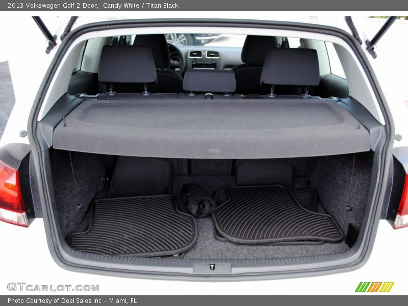 Candy White / Titan Black 2013 Volkswagen Golf 2 Door