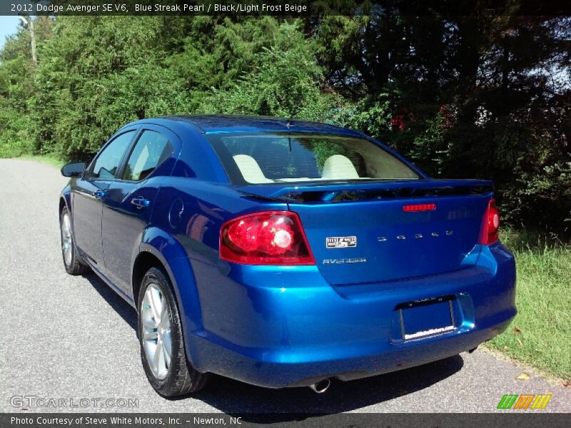 Blue Streak Pearl / Black/Light Frost Beige 2012 Dodge Avenger SE V6