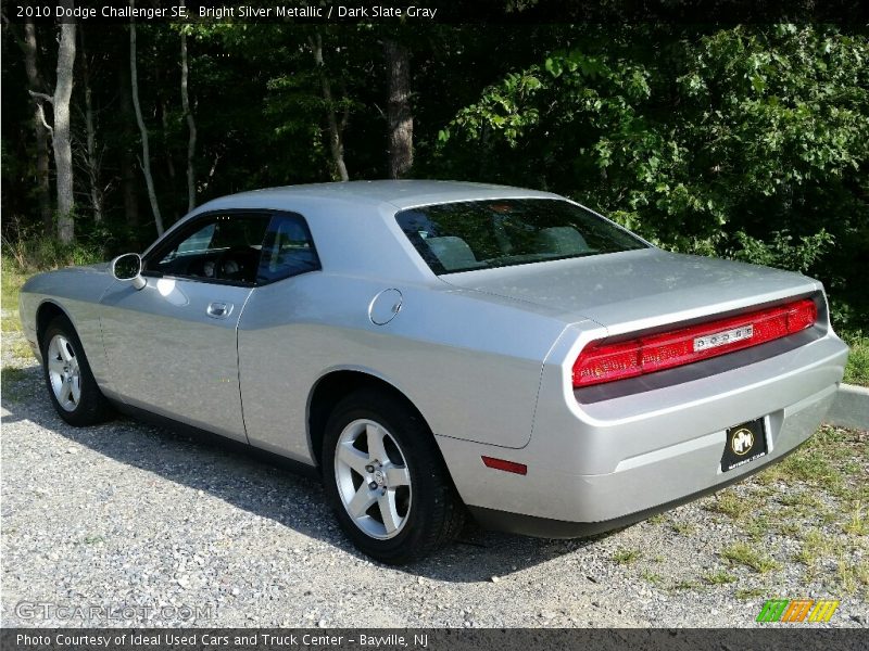 Bright Silver Metallic / Dark Slate Gray 2010 Dodge Challenger SE