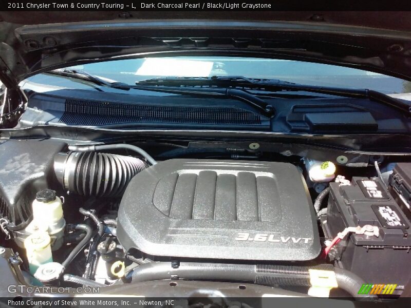 Dark Charcoal Pearl / Black/Light Graystone 2011 Chrysler Town & Country Touring - L