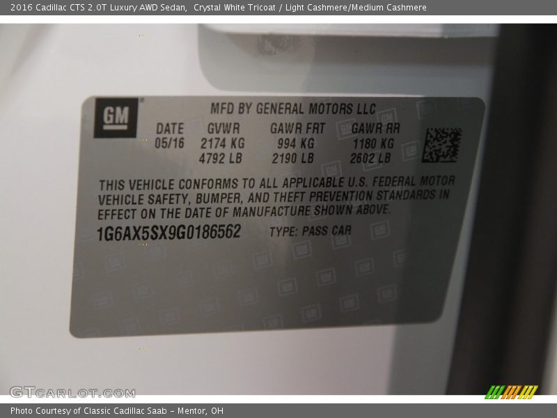Crystal White Tricoat / Light Cashmere/Medium Cashmere 2016 Cadillac CTS 2.0T Luxury AWD Sedan