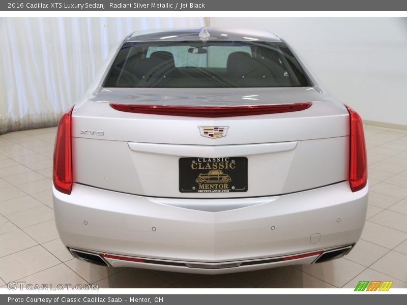 Radiant Silver Metallic / Jet Black 2016 Cadillac XTS Luxury Sedan