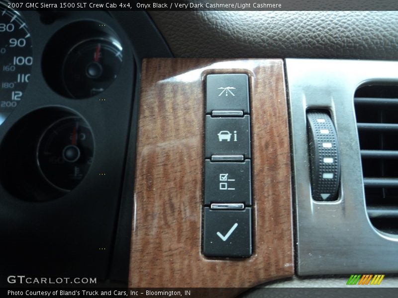 Onyx Black / Very Dark Cashmere/Light Cashmere 2007 GMC Sierra 1500 SLT Crew Cab 4x4