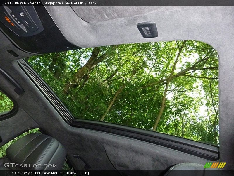 Singapore Grey Metallic / Black 2013 BMW M5 Sedan