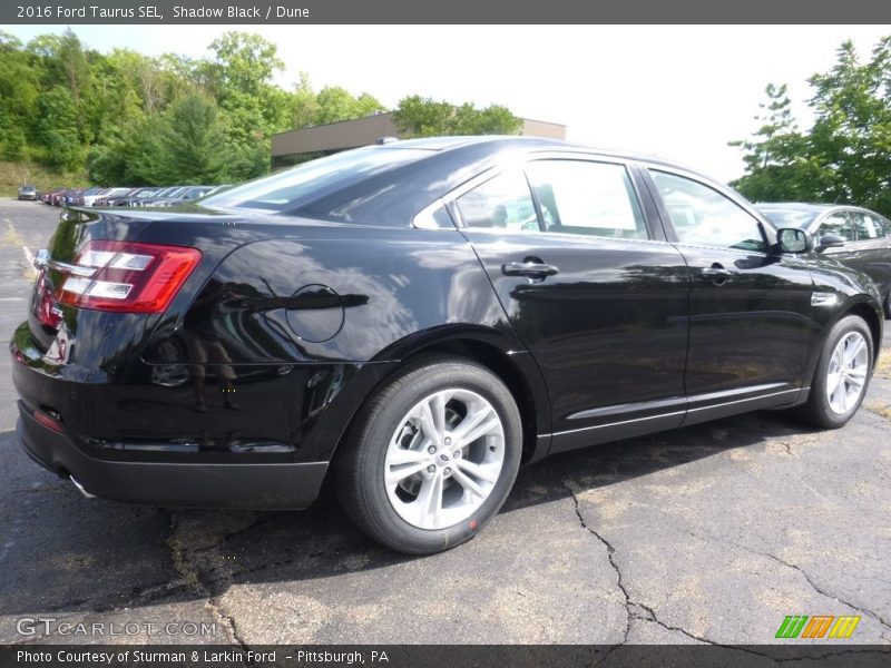Shadow Black / Dune 2016 Ford Taurus SEL
