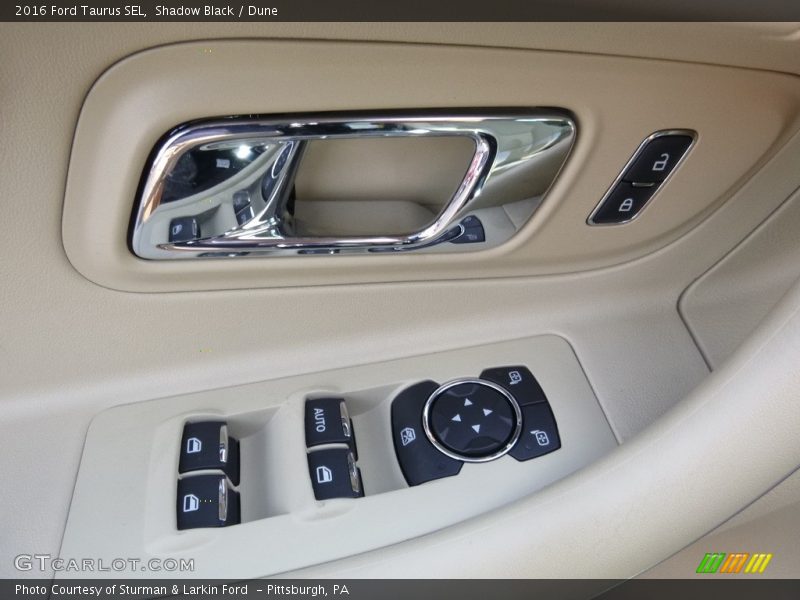 Shadow Black / Dune 2016 Ford Taurus SEL