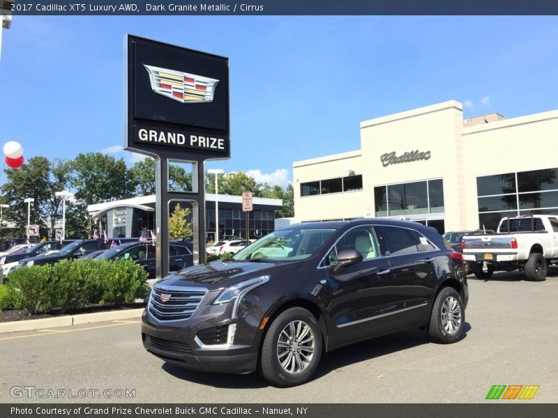 Dark Granite Metallic / Cirrus 2017 Cadillac XT5 Luxury AWD