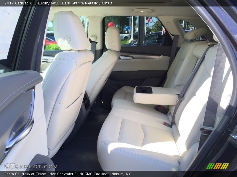 Dark Granite Metallic / Cirrus 2017 Cadillac XT5 Luxury AWD