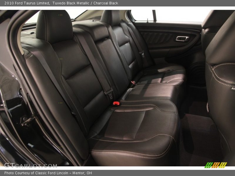 Tuxedo Black Metallic / Charcoal Black 2010 Ford Taurus Limited
