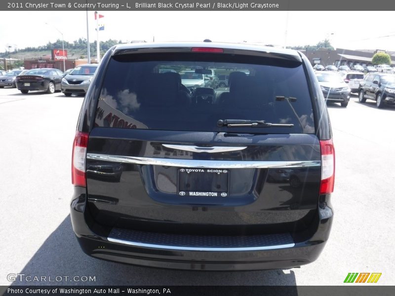 Brilliant Black Crystal Pearl / Black/Light Graystone 2011 Chrysler Town & Country Touring - L
