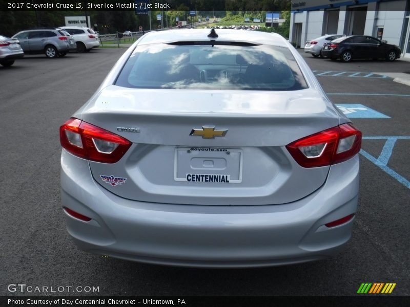Silver Ice Metallic / Jet Black 2017 Chevrolet Cruze LS