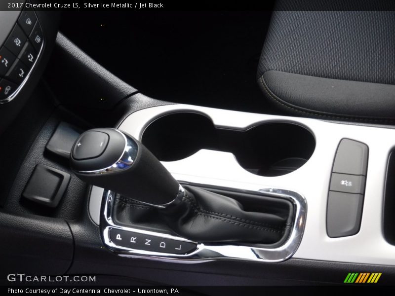 Silver Ice Metallic / Jet Black 2017 Chevrolet Cruze LS