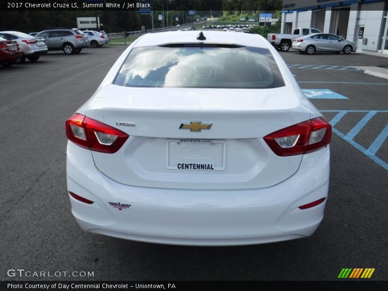 Summit White / Jet Black 2017 Chevrolet Cruze LS