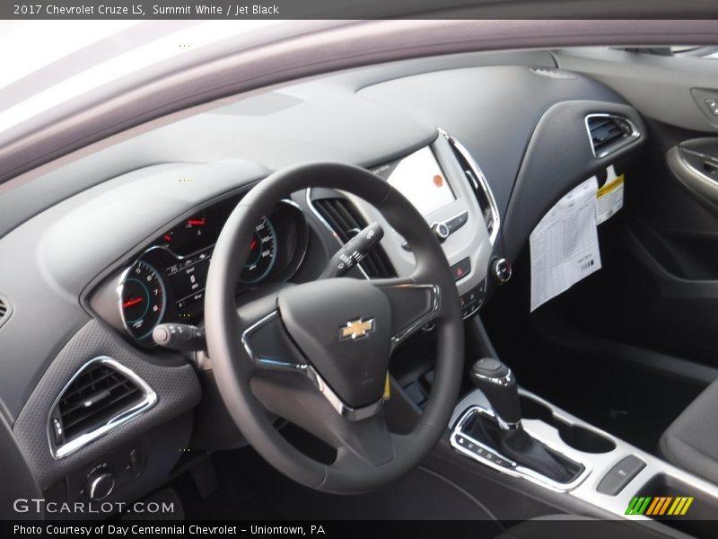 Summit White / Jet Black 2017 Chevrolet Cruze LS