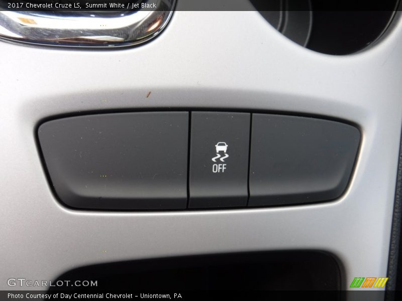 Summit White / Jet Black 2017 Chevrolet Cruze LS