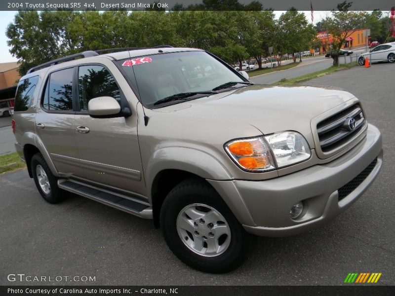 Front 3/4 View of 2004 Sequoia SR5 4x4