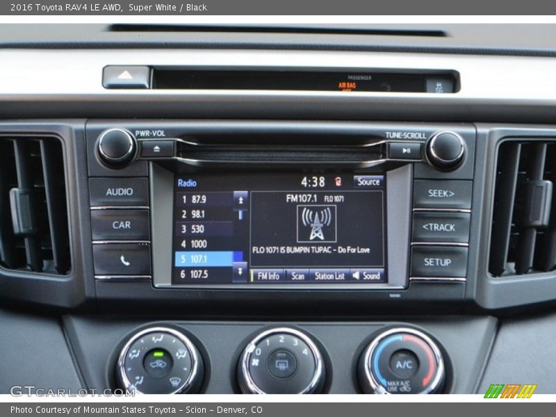 Super White / Black 2016 Toyota RAV4 LE AWD